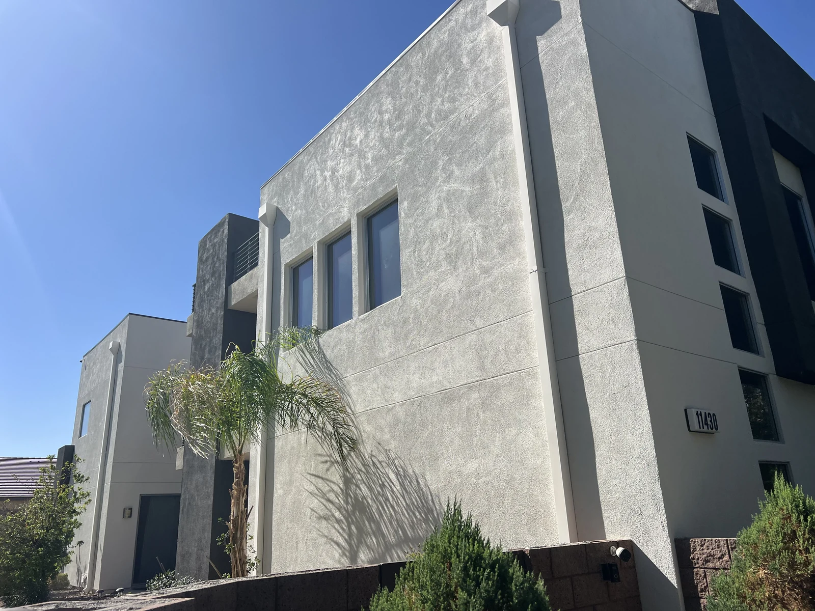 Light Gray Modern Block